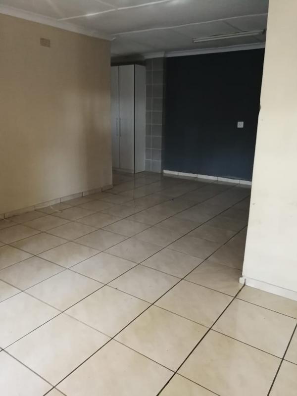 To Let 2 Bedroom Property for Rent in Mantevrede Gauteng