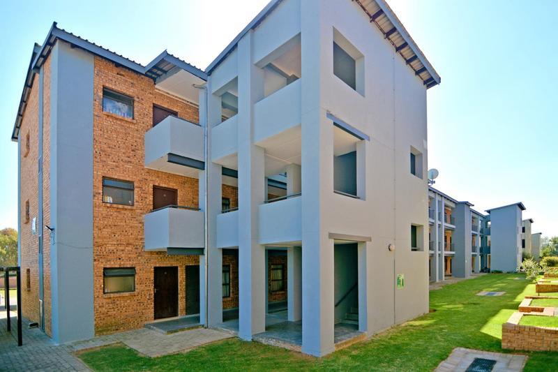 To Let 2 Bedroom Property for Rent in Groblerpark Gauteng