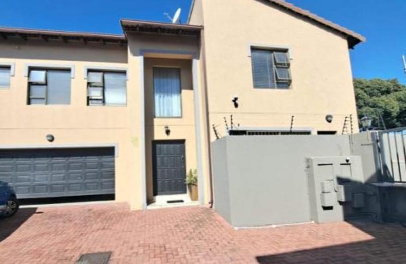 3 Bedroom Property for Sale in New Redruth Gauteng