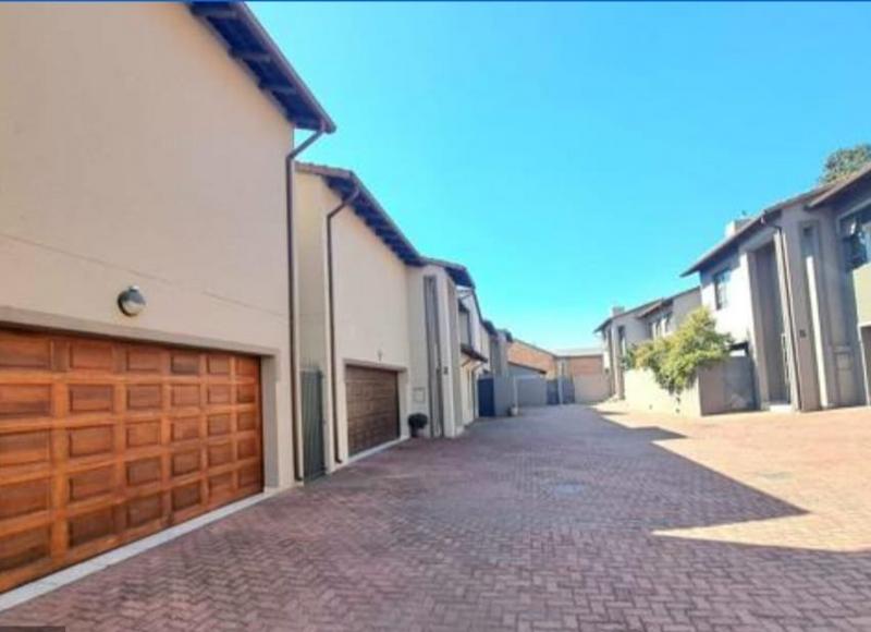 3 Bedroom Property for Sale in New Redruth Gauteng