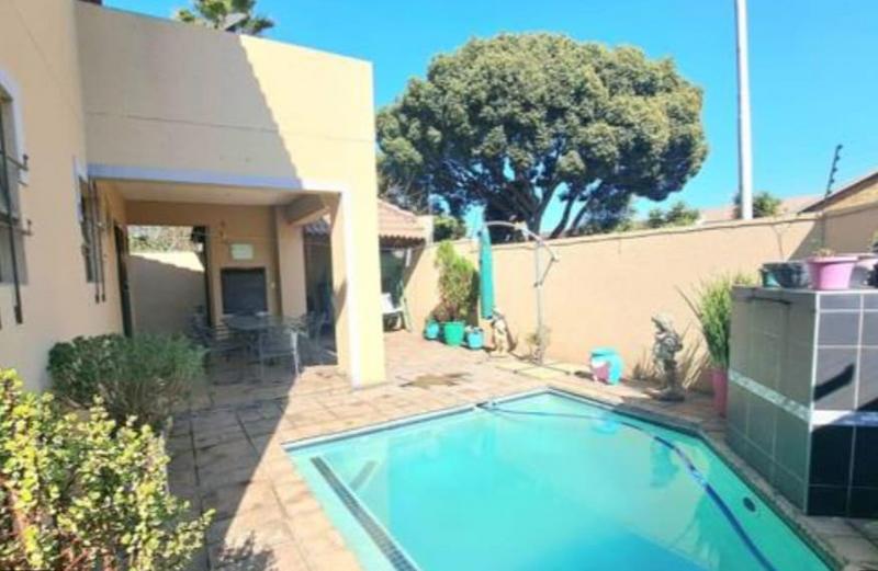 3 Bedroom Property for Sale in New Redruth Gauteng