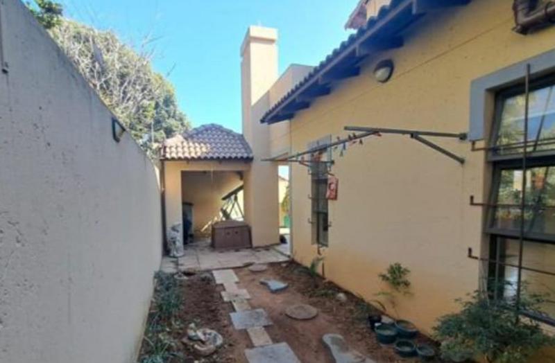 3 Bedroom Property for Sale in New Redruth Gauteng