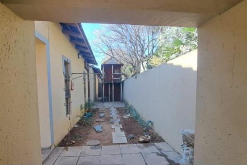 3 Bedroom Property for Sale in New Redruth Gauteng