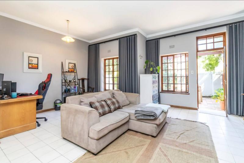 3 Bedroom Property for Sale in Bryanston Gauteng