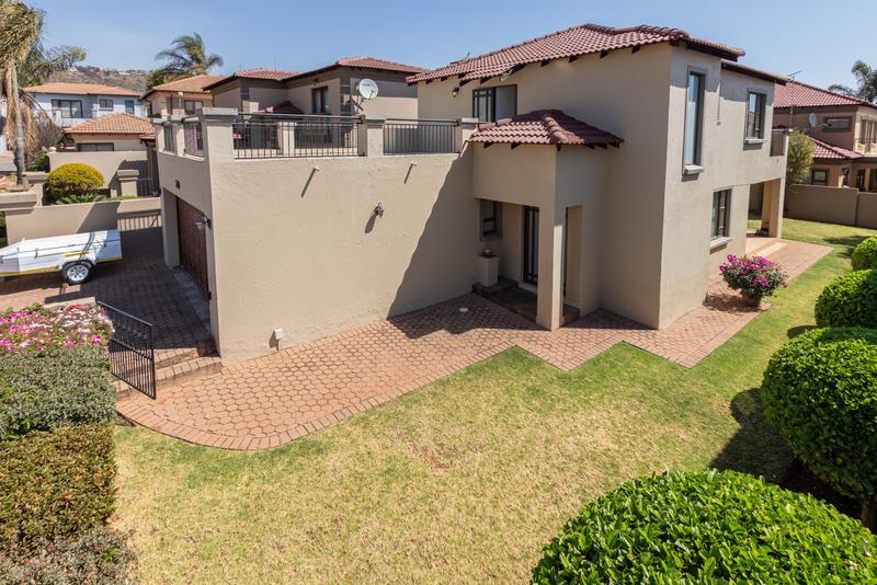 3 Bedroom Property for Sale in Ruimsig Gauteng