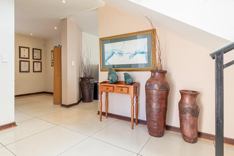 3 Bedroom Property for Sale in Ruimsig Gauteng