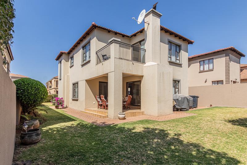 3 Bedroom Property for Sale in Ruimsig Gauteng