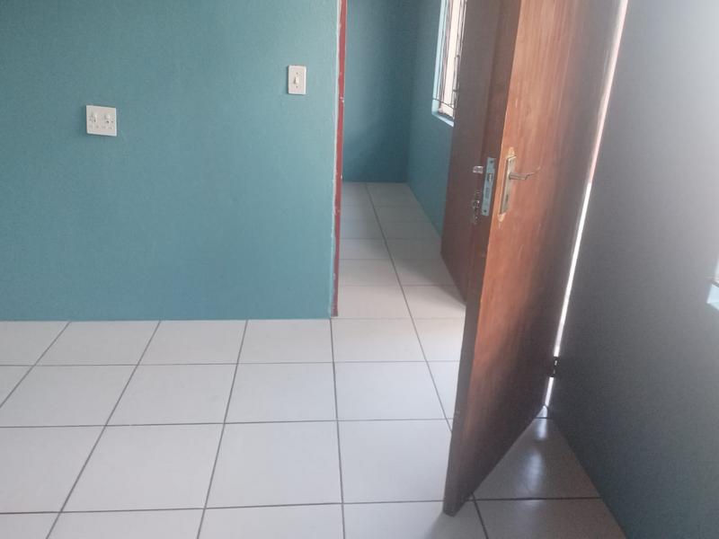 To Let 1 Bedroom Property for Rent in Ebony Park Gauteng