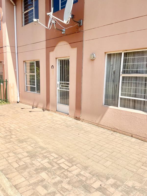 2 Bedroom Property for Sale in Germiston Central Gauteng