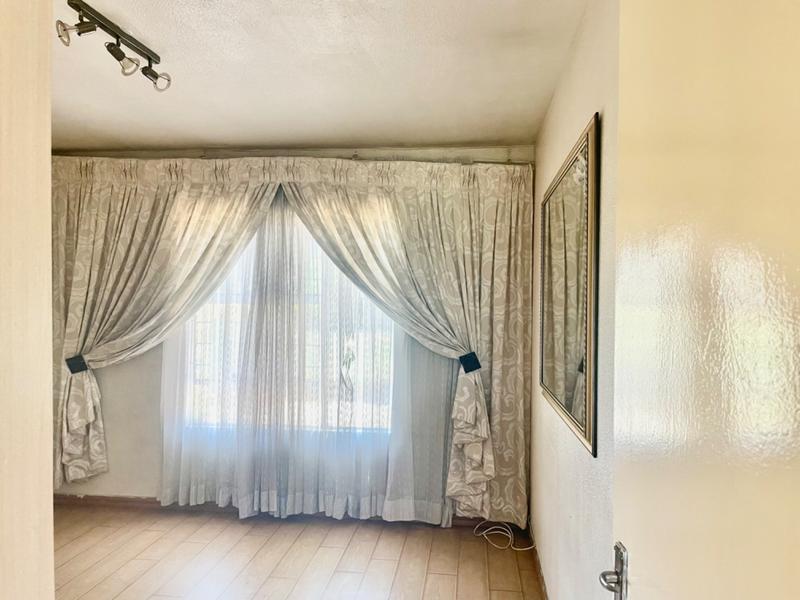 2 Bedroom Property for Sale in Germiston Central Gauteng