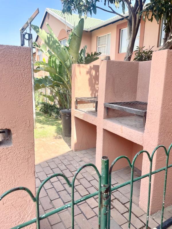 2 Bedroom Property for Sale in Germiston Central Gauteng