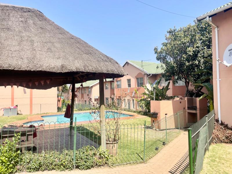 2 Bedroom Property for Sale in Germiston Central Gauteng