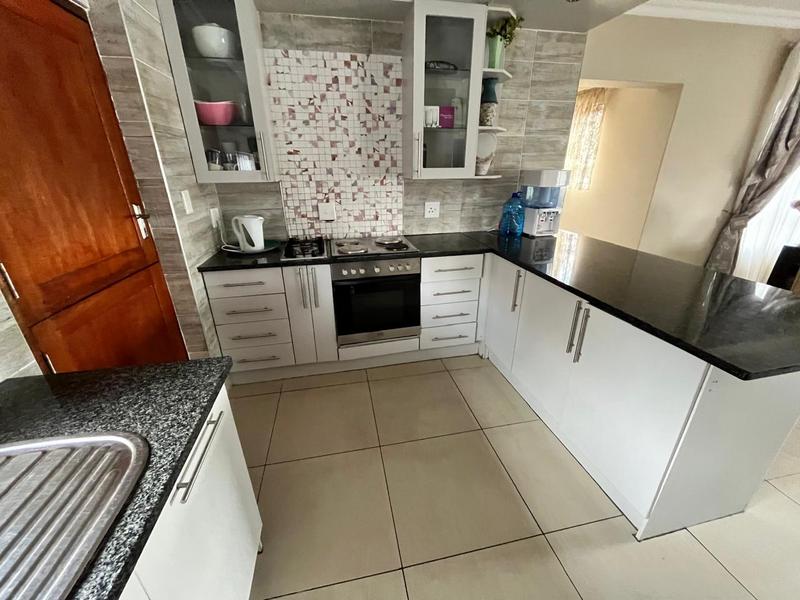 To Let 4 Bedroom Property for Rent in Vanderbijlpark Gauteng