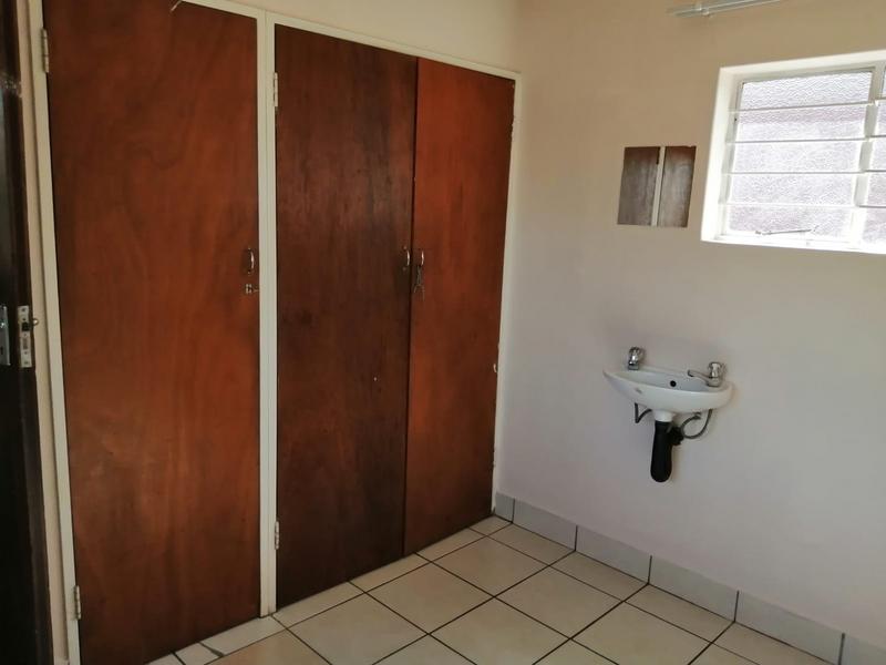 To Let 1 Bedroom Property for Rent in Strubenvale Gauteng