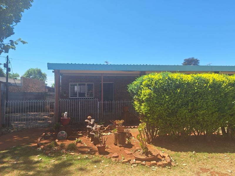 To Let 1 Bedroom Property for Rent in Strubenvale Gauteng