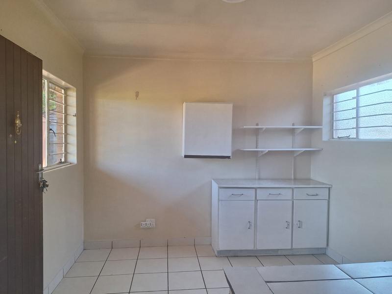 To Let 1 Bedroom Property for Rent in Strubenvale Gauteng