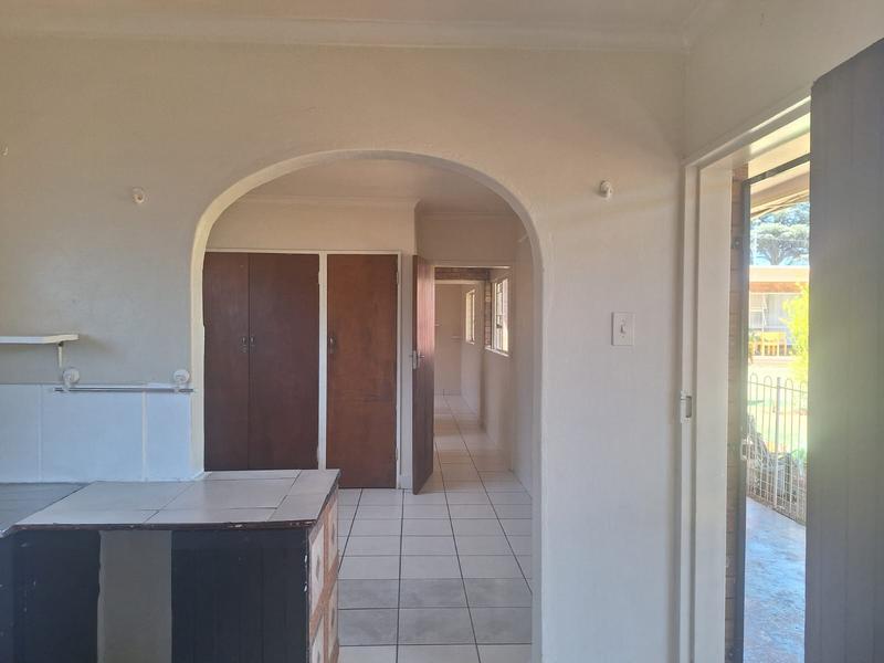 To Let 1 Bedroom Property for Rent in Strubenvale Gauteng