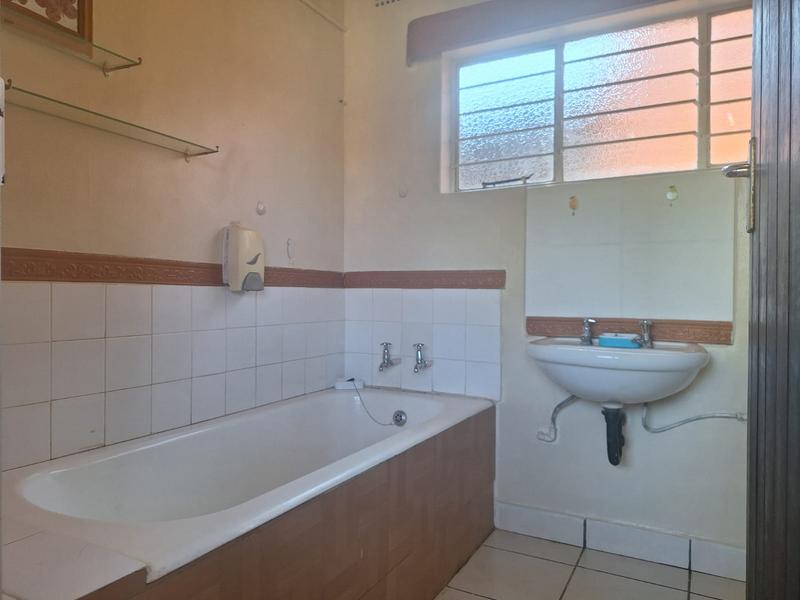 To Let 1 Bedroom Property for Rent in Strubenvale Gauteng