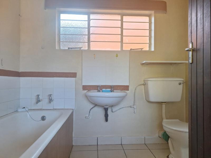 To Let 1 Bedroom Property for Rent in Strubenvale Gauteng