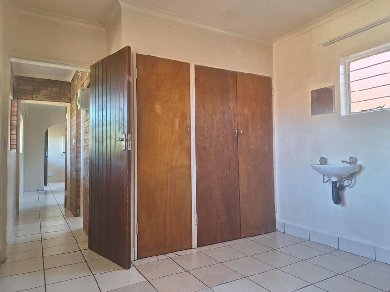 To Let 1 Bedroom Property for Rent in Strubenvale Gauteng