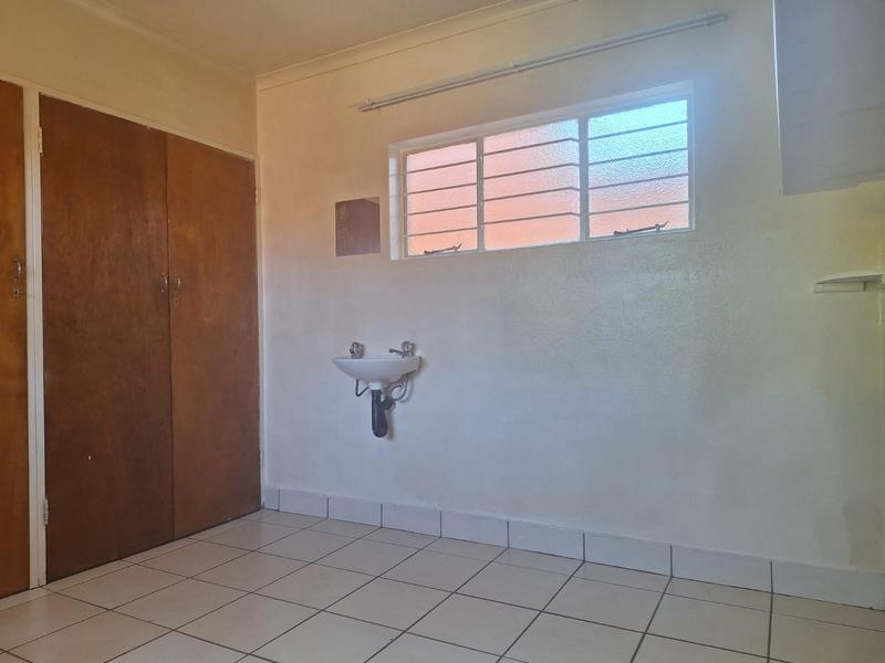 To Let 1 Bedroom Property for Rent in Strubenvale Gauteng