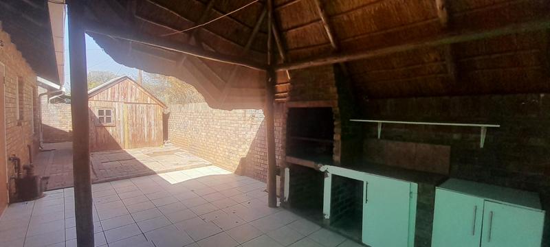 3 Bedroom Property for Sale in Rooihuiskraal North Gauteng