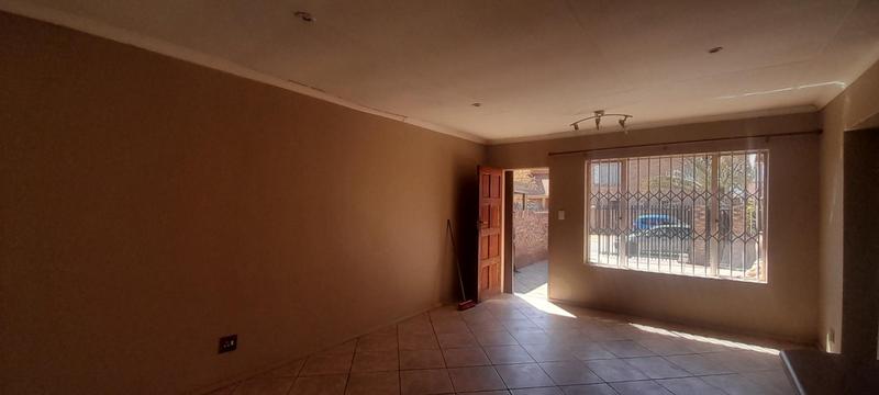 3 Bedroom Property for Sale in Rooihuiskraal North Gauteng