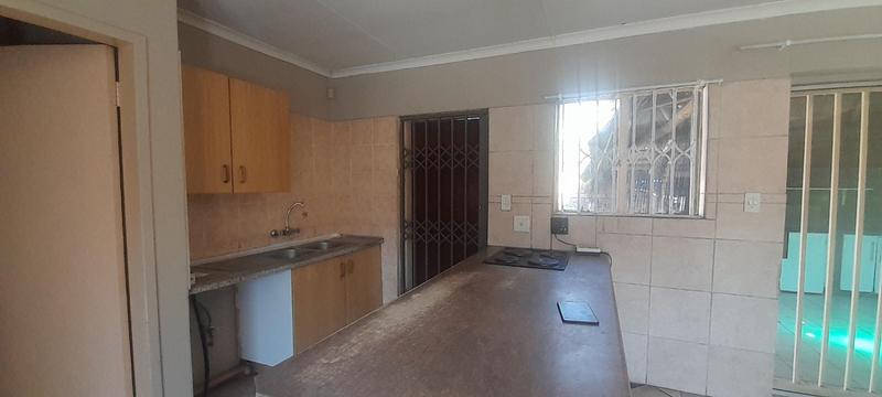 3 Bedroom Property for Sale in Rooihuiskraal North Gauteng