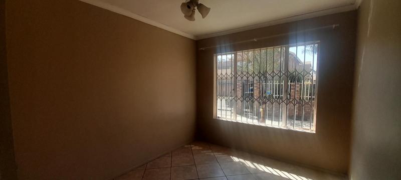 3 Bedroom Property for Sale in Rooihuiskraal North Gauteng