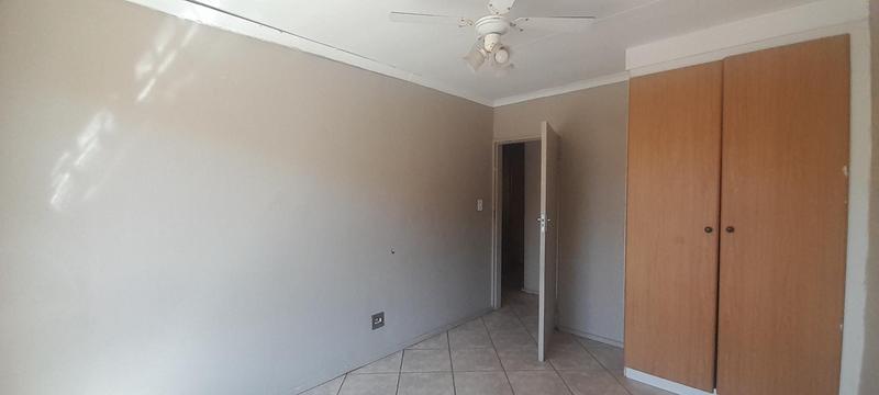 3 Bedroom Property for Sale in Rooihuiskraal North Gauteng