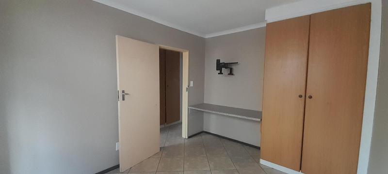 To Let 3 Bedroom Property for Rent in Rooihuiskraal North Gauteng