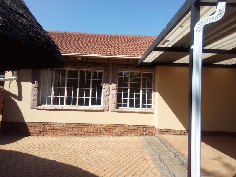 To Let 4 Bedroom Property for Rent in Rooihuiskraal Gauteng