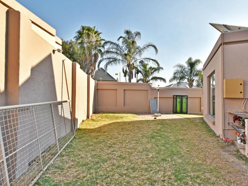 3 Bedroom Property for Sale in Radiokop Gauteng