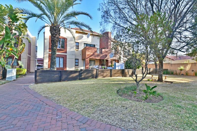 2 Bedroom Property for Sale in Bromhof Gauteng