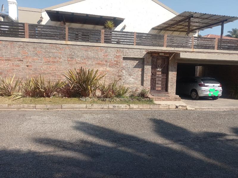 5 Bedroom Property for Sale in Orange Grove Gauteng