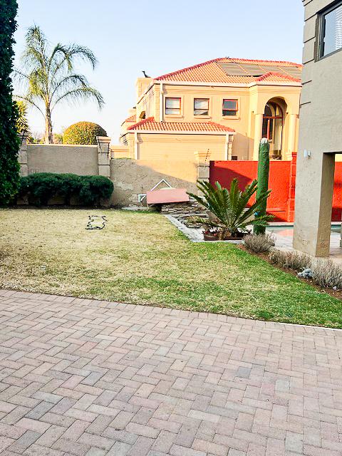 To Let 4 Bedroom Property for Rent in Boskruin Gauteng