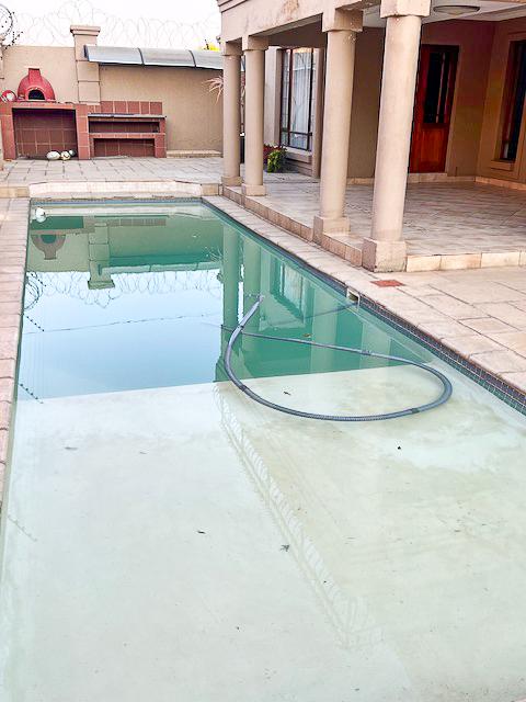 To Let 4 Bedroom Property for Rent in Boskruin Gauteng