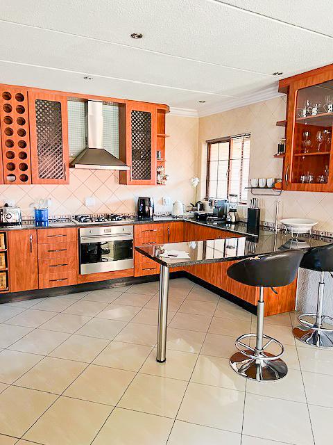 To Let 4 Bedroom Property for Rent in Boskruin Gauteng