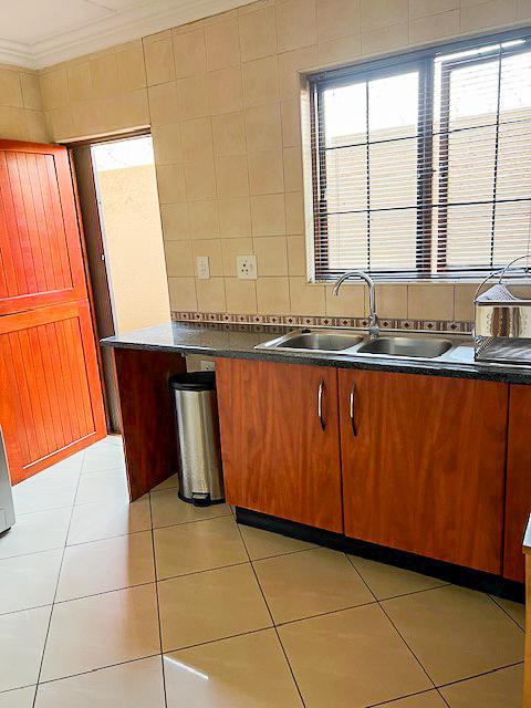 To Let 4 Bedroom Property for Rent in Boskruin Gauteng