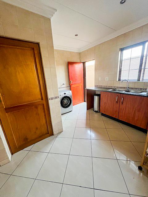 To Let 4 Bedroom Property for Rent in Boskruin Gauteng