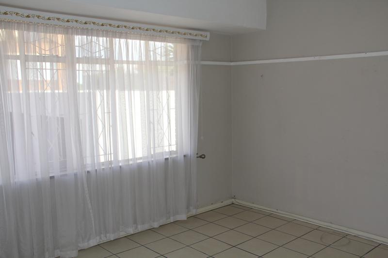 To Let 1 Bedroom Property for Rent in Sunnyridge Gauteng