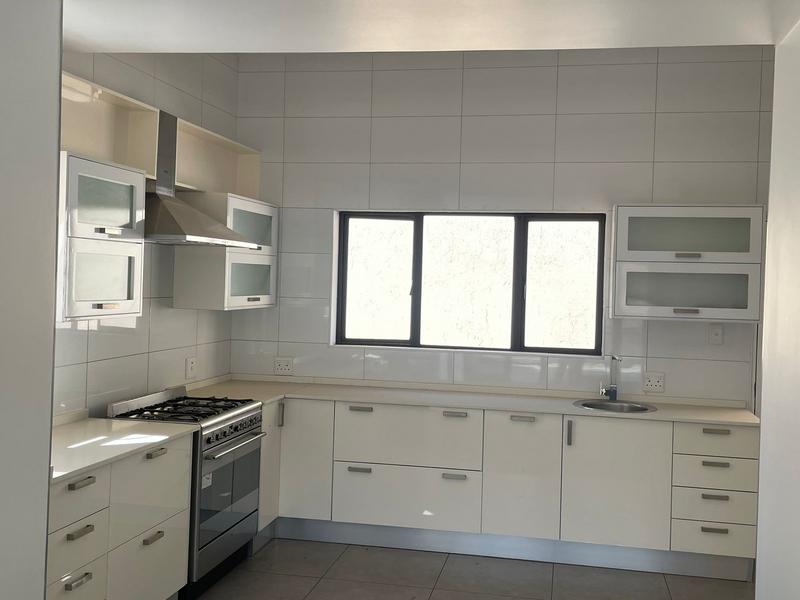 To Let 4 Bedroom Property for Rent in Waterkloof Ridge Gauteng