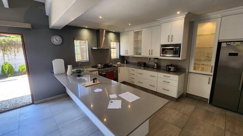 3 Bedroom Property for Sale in Brackendowns Gauteng