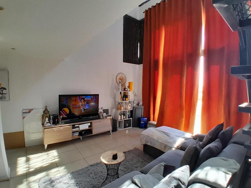 1 Bedroom Property for Sale in Rooihuiskraal North Gauteng