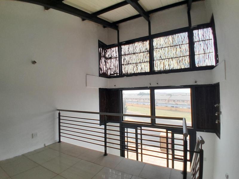 1 Bedroom Property for Sale in Rooihuiskraal North Gauteng