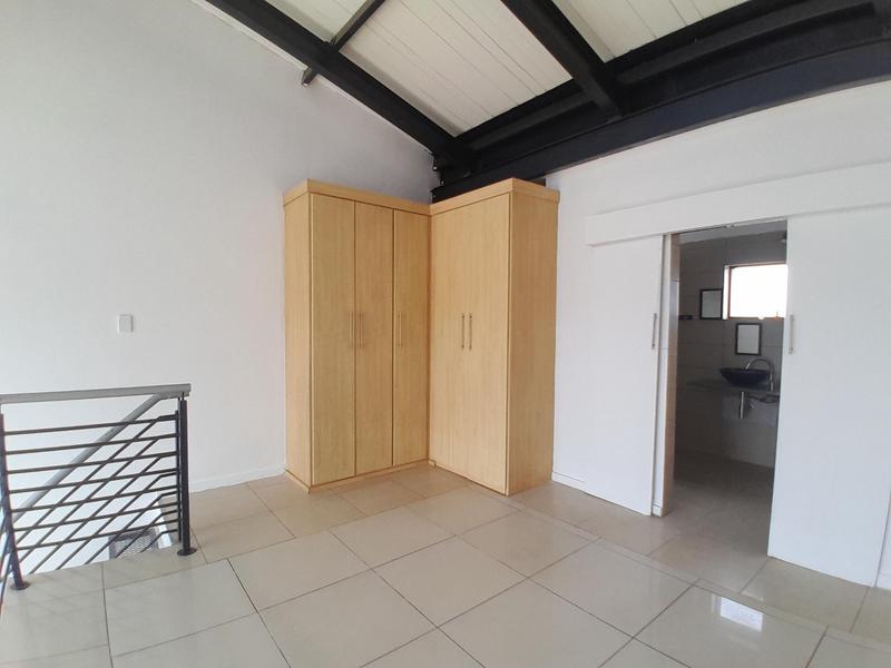 1 Bedroom Property for Sale in Rooihuiskraal North Gauteng