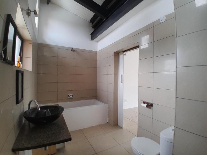 1 Bedroom Property for Sale in Rooihuiskraal North Gauteng