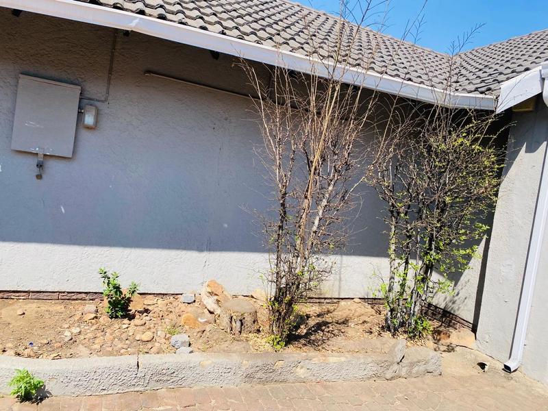 To Let 3 Bedroom Property for Rent in Germiston South Gauteng