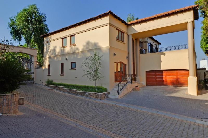 To Let 4 Bedroom Property for Rent in Bryanston Gauteng