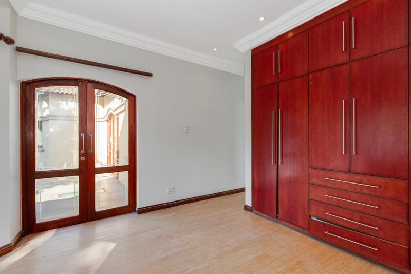 To Let 4 Bedroom Property for Rent in Bryanston Gauteng